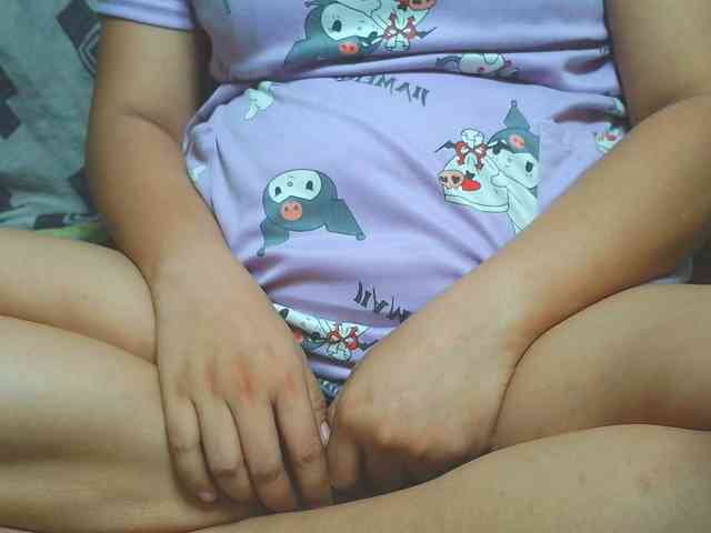 NaughtyWetPieXx webcam