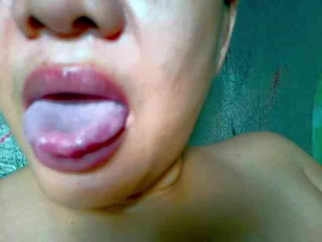 NaughtyWetPieXx webcam