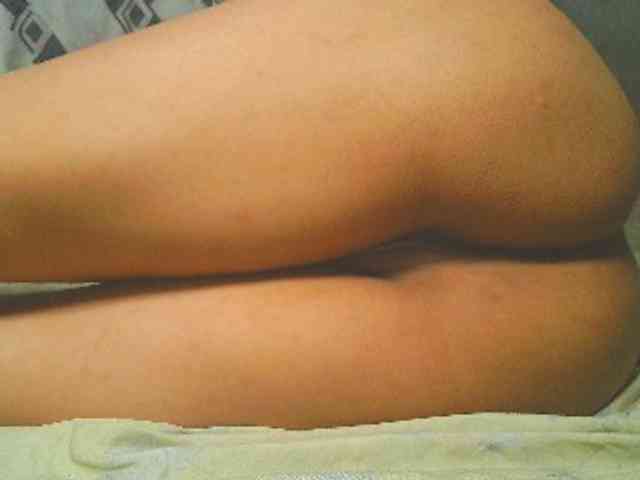 NaughtyWetPieXx webcam