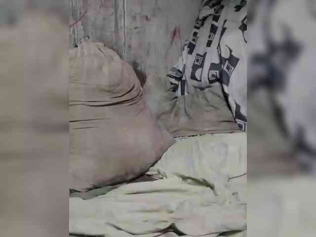 NaughtyWetPieXx webcam