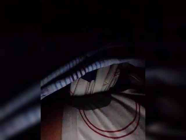 NaughtyWetPieXx webcam