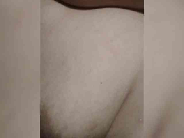 NaughtyWetPieXx webcam