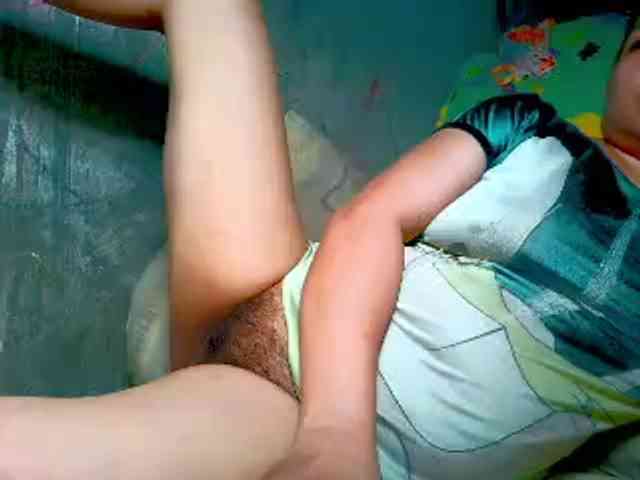 NaughtyWetPieXx webcam