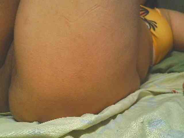 NaughtyWetPieXx webcam