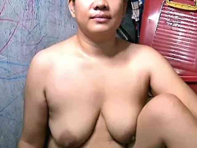 NaughtyWetPieXx webcam