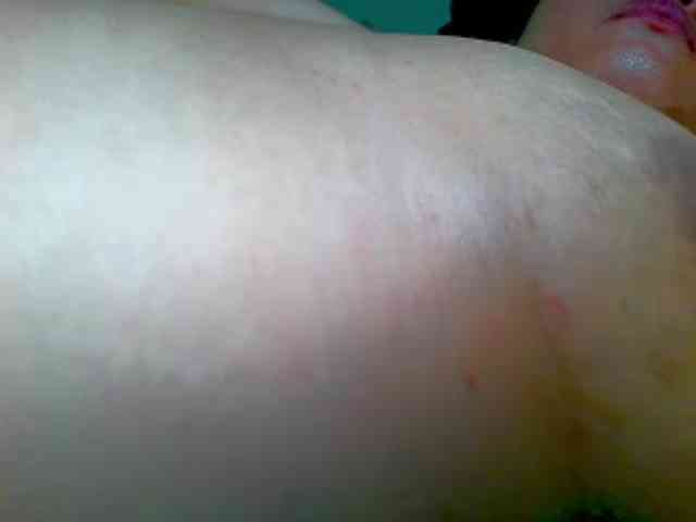 NaughtyWetPieXx webcam