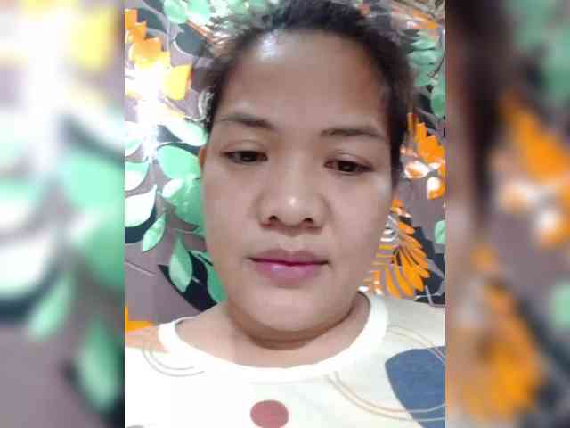 NaughtyWetPieXx webcam