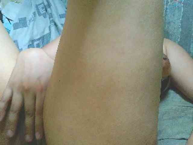 NaughtyWetPieXx webcam