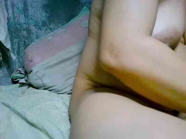NaughtyWetPieXx
