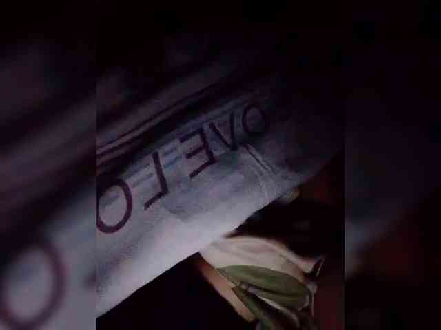 NaughtyWetPieXx webcam