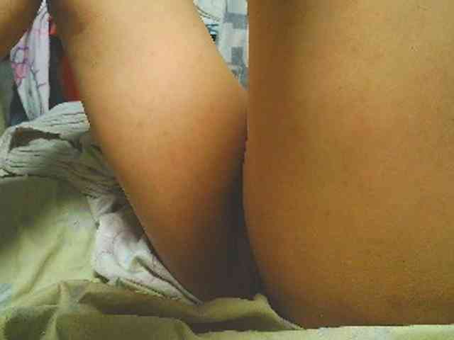 NaughtyWetPieXx webcam