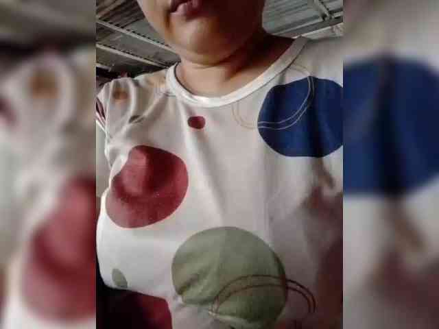 NaughtyWetPieXx webcam