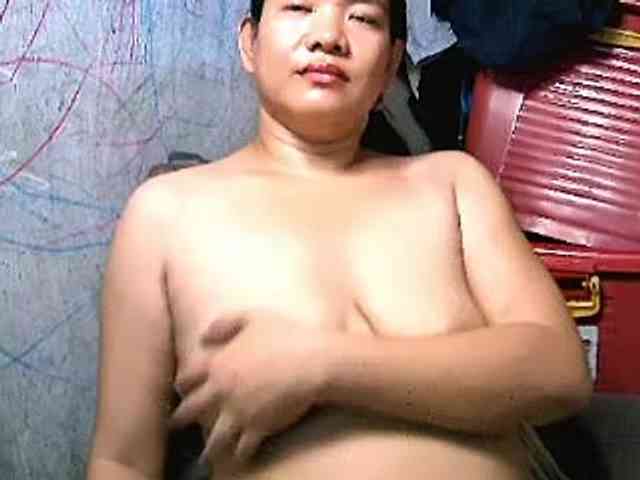 NaughtyWetPieXx webcam