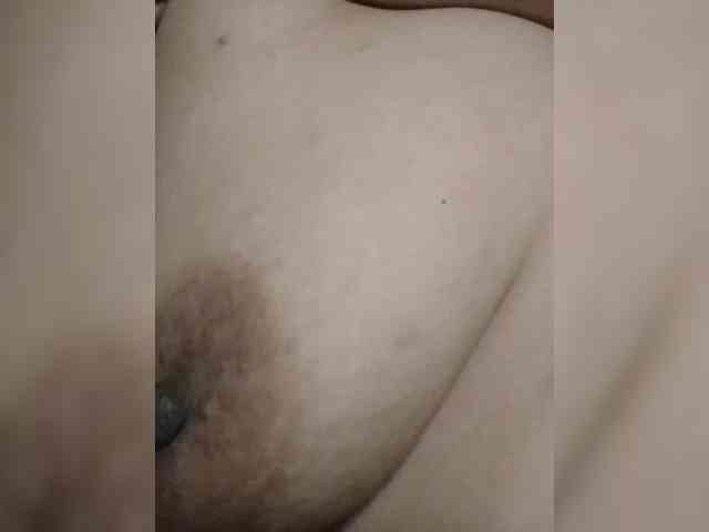 NaughtyWetPieXx webcam