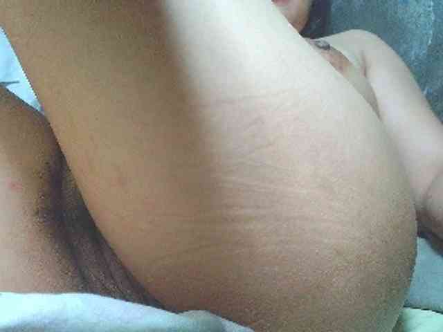 NaughtyWetPieXx webcam