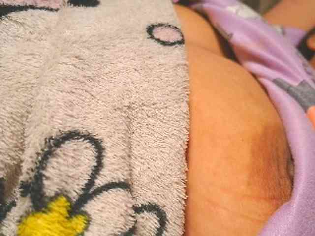 NaughtyWetPieXx webcam