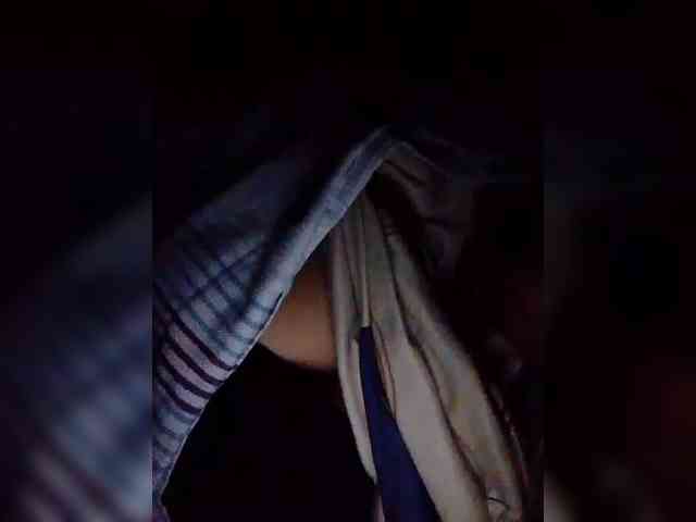 NaughtyWetPieXx webcam