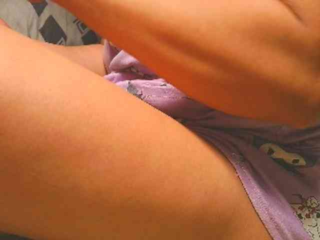 NaughtyWetPieXx webcam