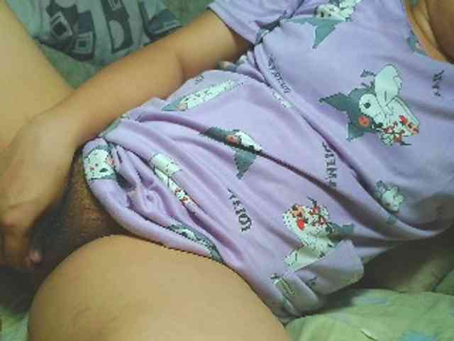 NaughtyWetPieXx webcam