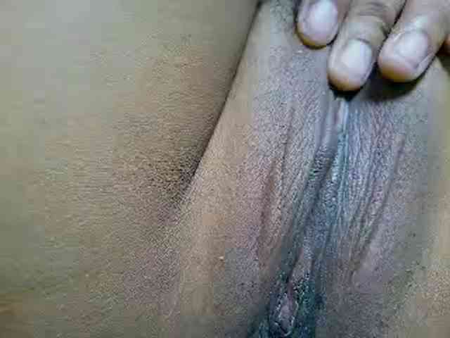NaughtyWetPieXx webcam
