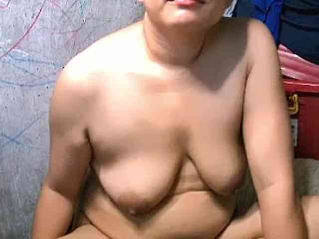 NaughtyWetPieXx webcam