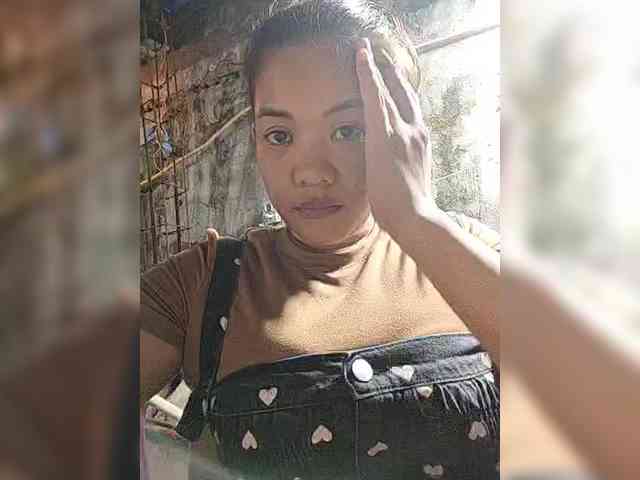 NaughtyWetPieXx webcam