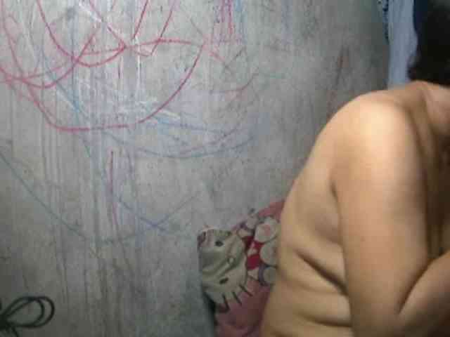 NaughtyWetPieXx webcam