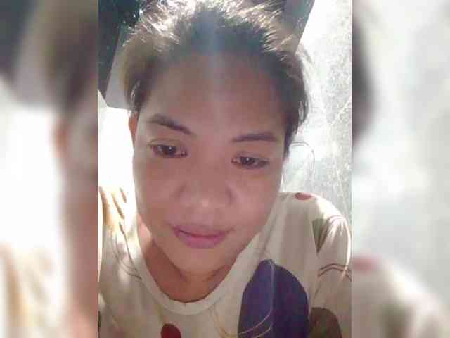 NaughtyWetPieXx webcam