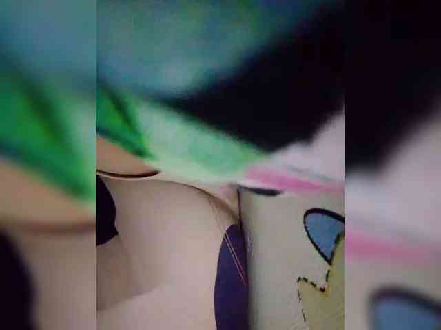 NaughtyWetPieXx webcam