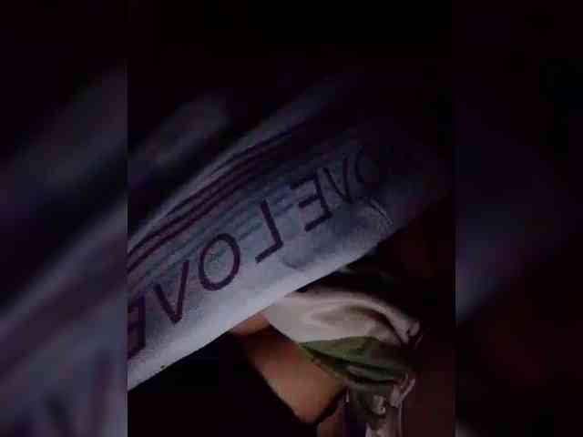 NaughtyWetPieXx webcam