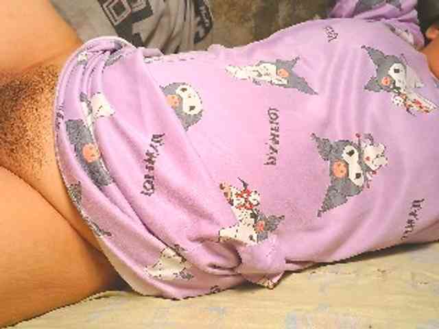 NaughtyWetPieXx webcam