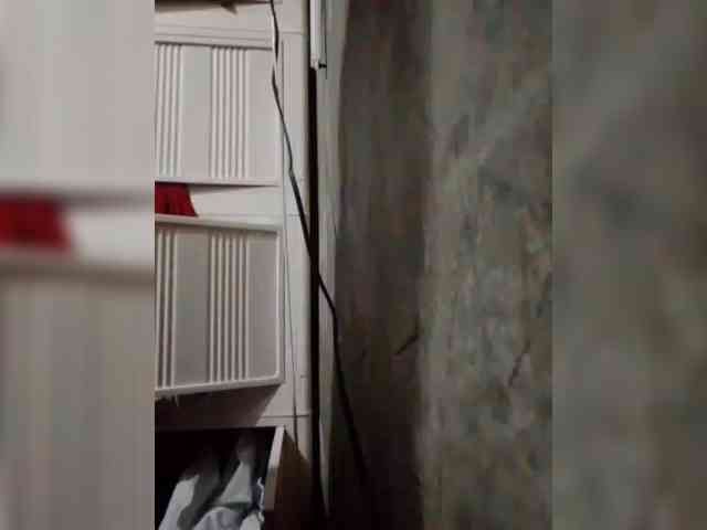 NaughtyWetPieXx webcam