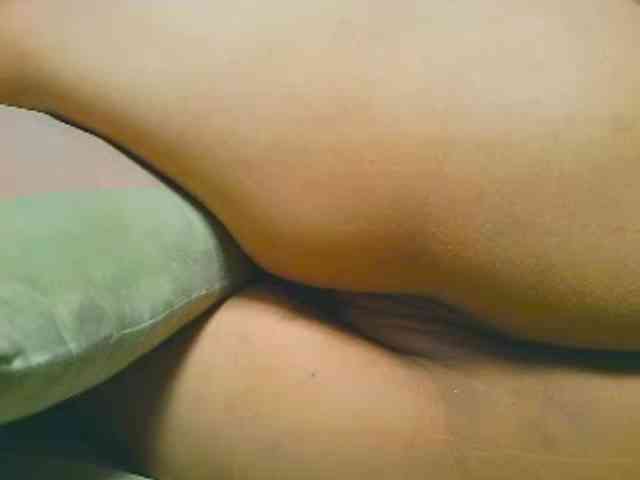 NaughtyWetPieXx webcam