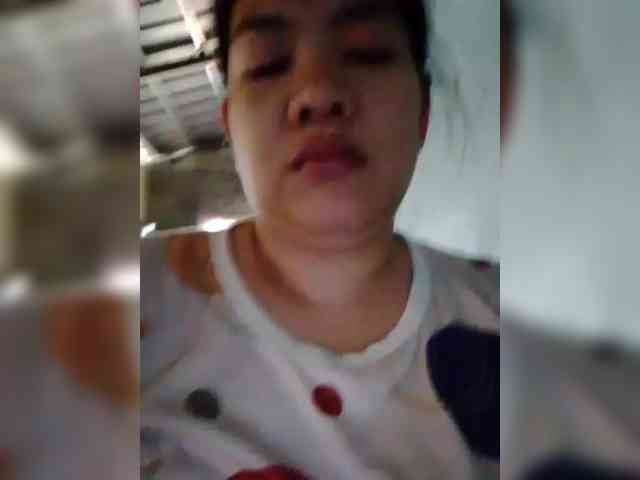 NaughtyWetPieXx webcam