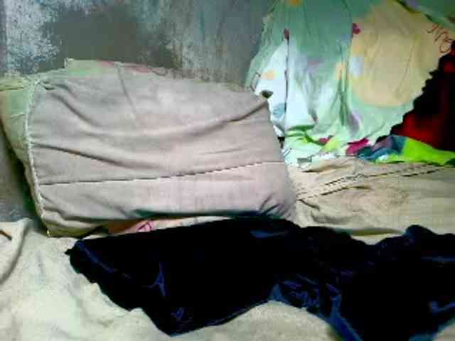 NaughtyWetPieXx webcam