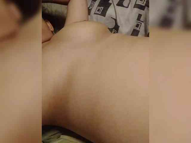 NaughtyWetPieXx webcam