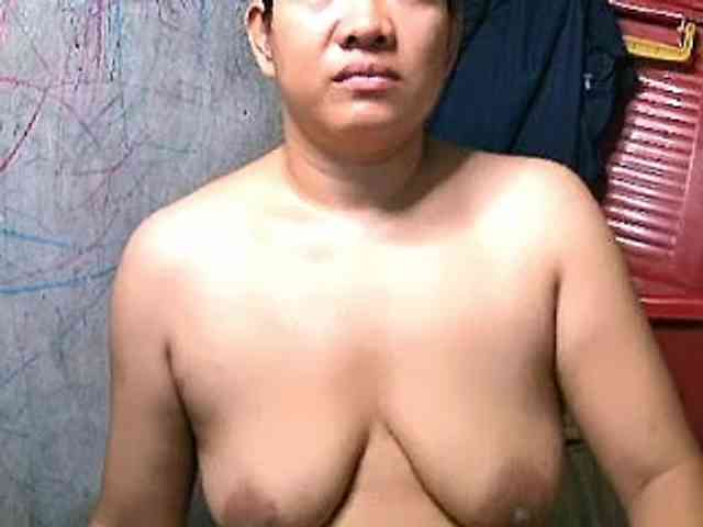 NaughtyWetPieXx webcam