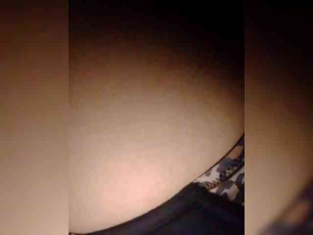 NaughtyWetPieXx webcam