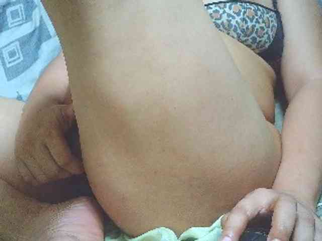 NaughtyWetPieXx webcam