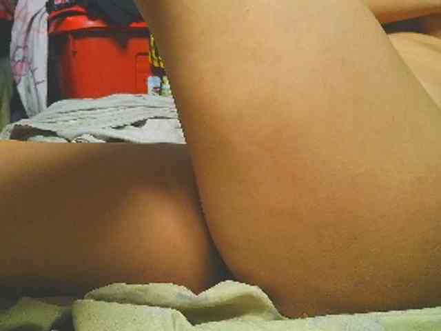 NaughtyWetPieXx webcam