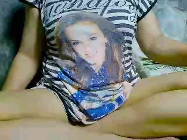 NaughtyWetPieXx webcam