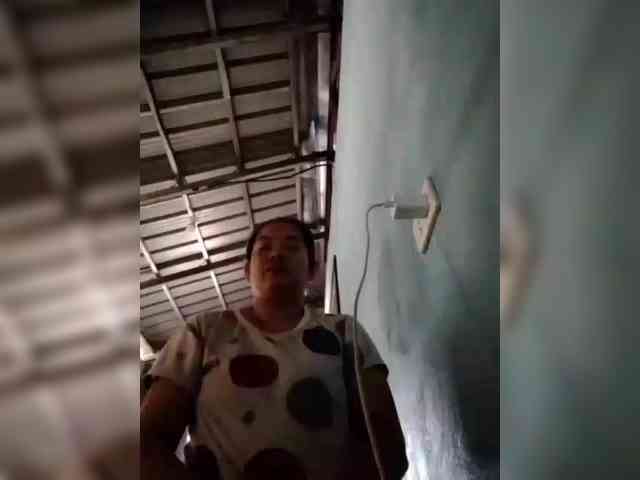 NaughtyWetPieXx webcam