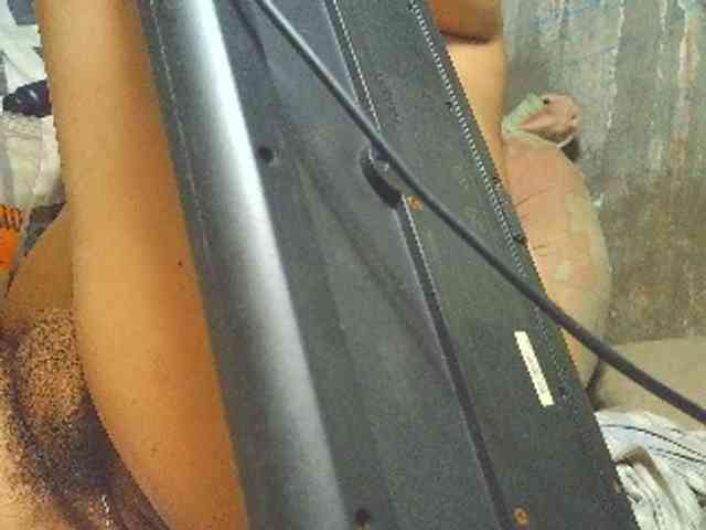 NaughtyWetPieXx webcam