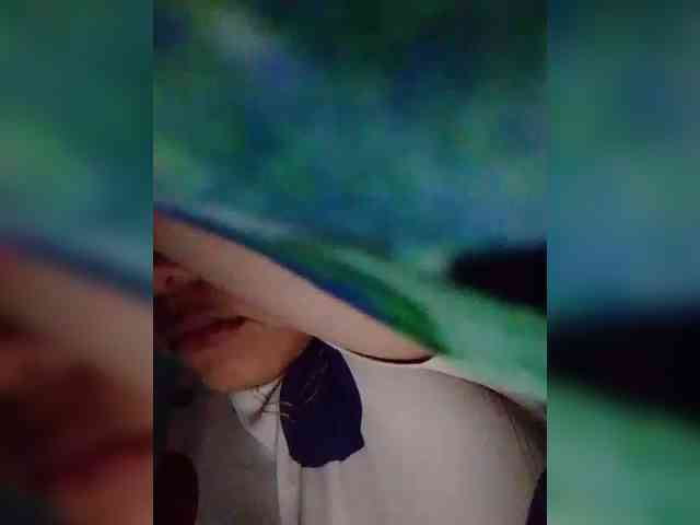 NaughtyWetPieXx webcam