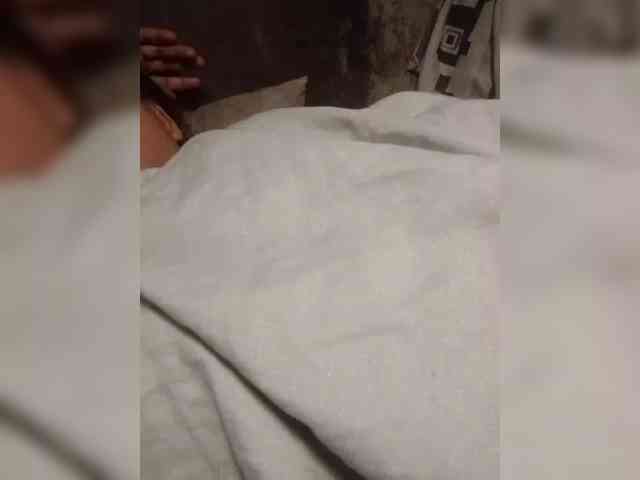 NaughtyWetPieXx webcam