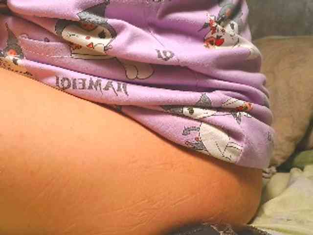 NaughtyWetPieXx webcam