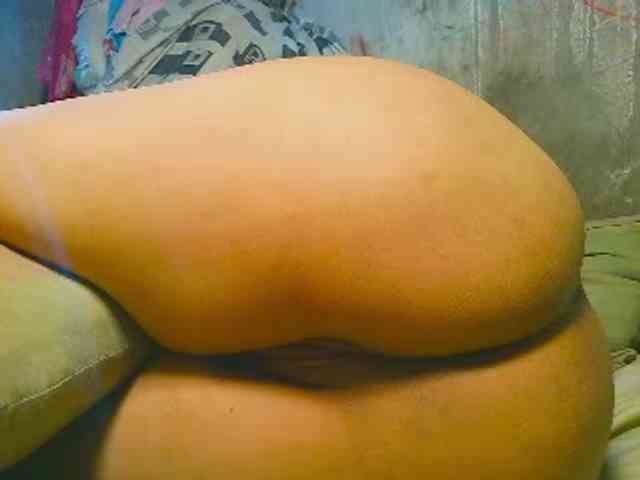 NaughtyWetPieXx webcam