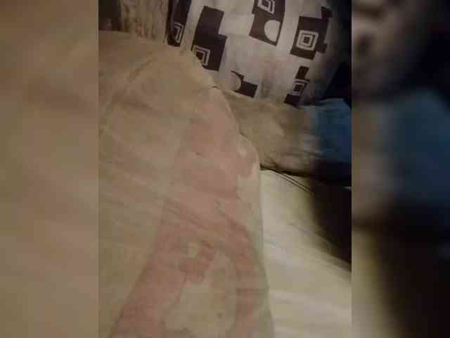 NaughtyWetPieXx webcam