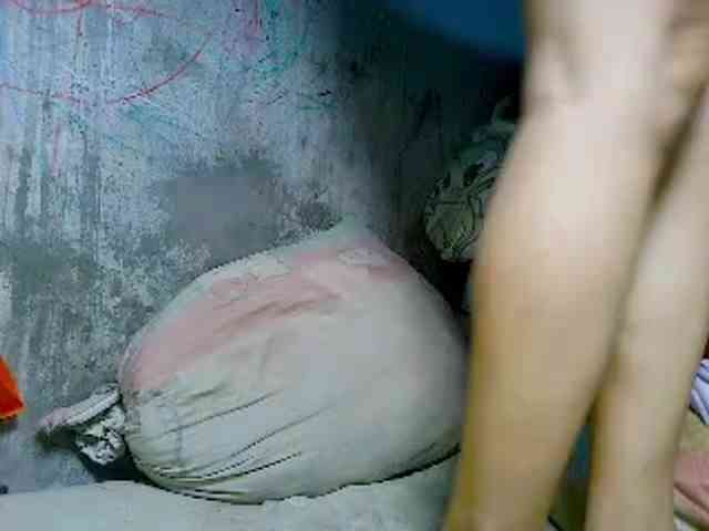 NaughtyWetPieXx webcam
