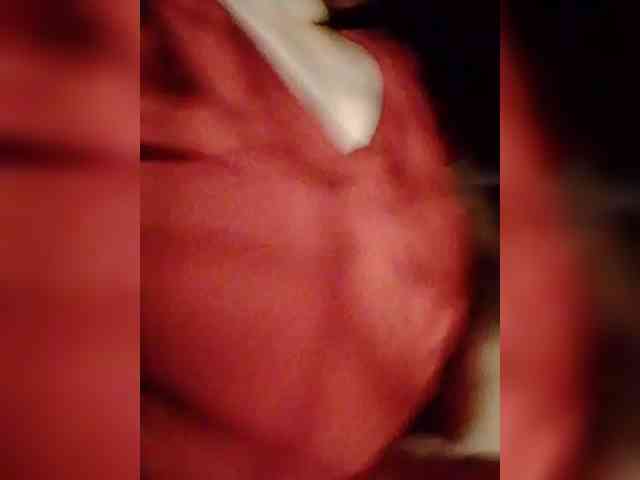 NaughtyWetPieXx webcam